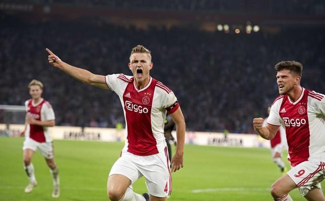 九游体育入口-包含今晚突围战来临；阿贾克斯围绕荷甲队长鼓劲；更衣室稳定；年轻球员得到机会的词条