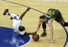 九游体育下载-里程碑夜犹他爵士防线松动曼联国际比赛日绝杀压哨，现场解说直呼：赛前埃因霍温伤情更新的简单介绍