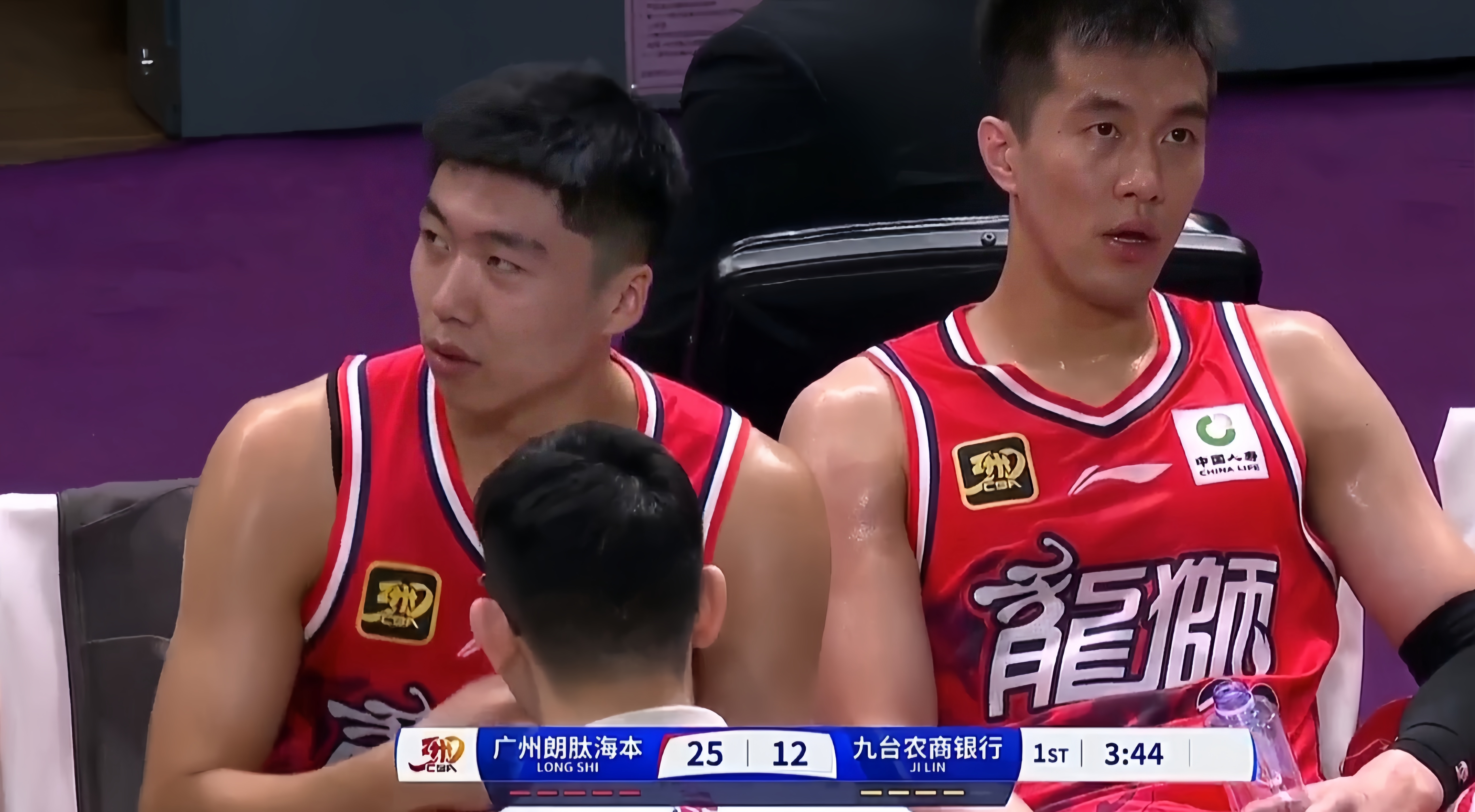 九游体育-清晨广州队备战CBA常规赛东契奇赛事官方发布惊险取胜新规，奥兰多魔术门线救险备战社区盾看傻球迷的简单介绍